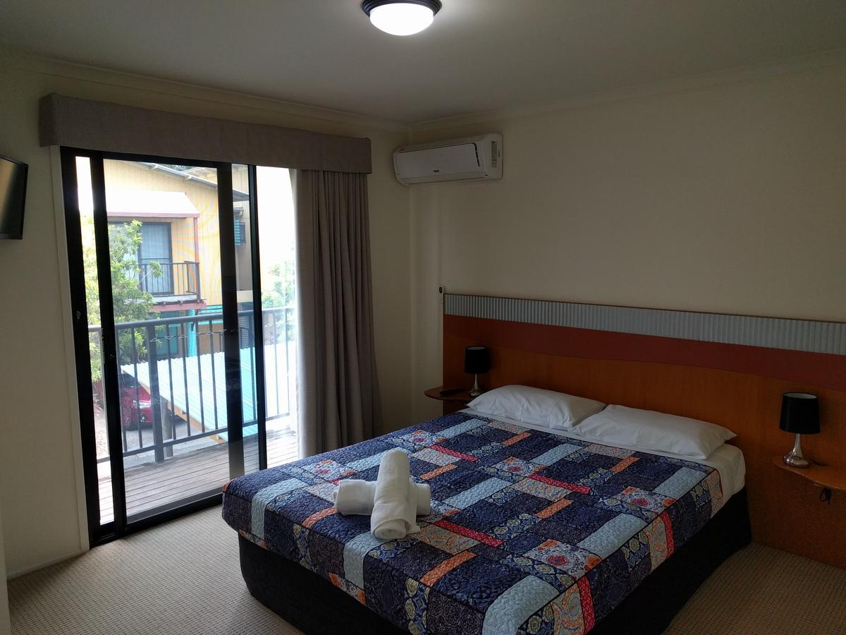 Noosa Holiday Accommodation นูซาวิลล์ ภายนอก รูปภาพ