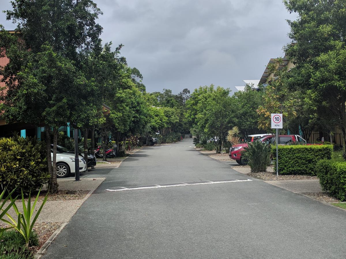 Noosa Holiday Accommodation นูซาวิลล์ ภายนอก รูปภาพ